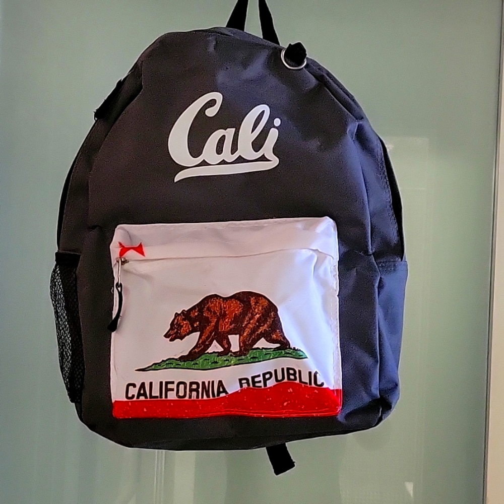 "Cali" Backpack - Picture 2 of 4